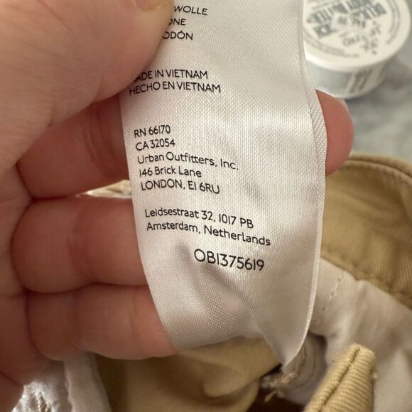 Urban Outfitters Men’s 31x32 Khaki Pants New - Picture 6 of 6